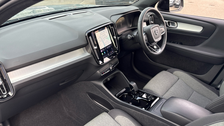 Volvo XC40 2.0 B3P Plus Dark 5dr Auto Petrol Estate